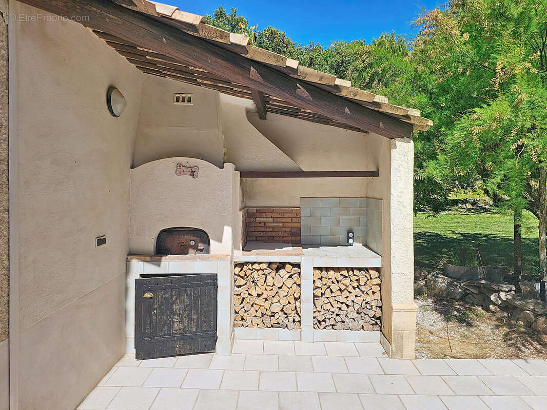 Maison à MEYRARGUES