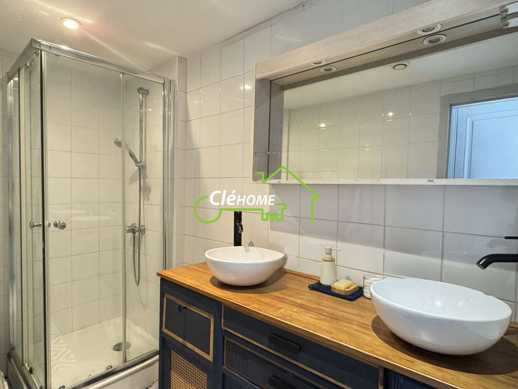 Appartement à L'ARBRESLE
