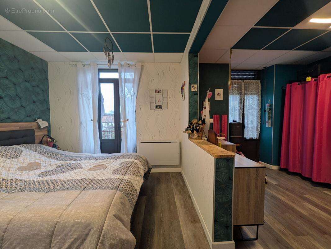 Maison à LE MALZIEU-VILLE