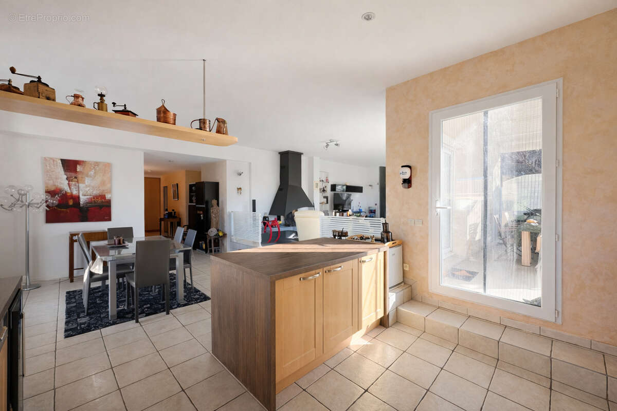 Maison à PORTES-LES-VALENCE