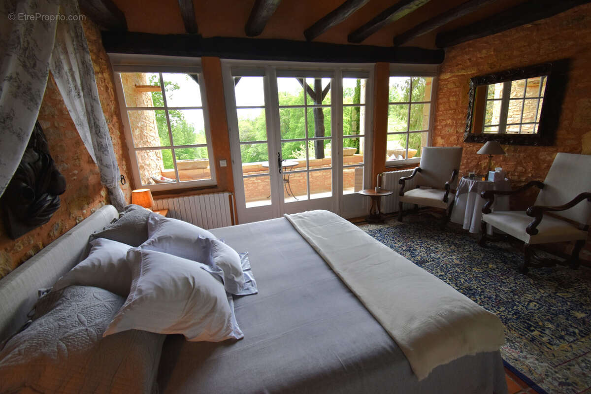 Maison à PUY-L&#039;EVEQUE