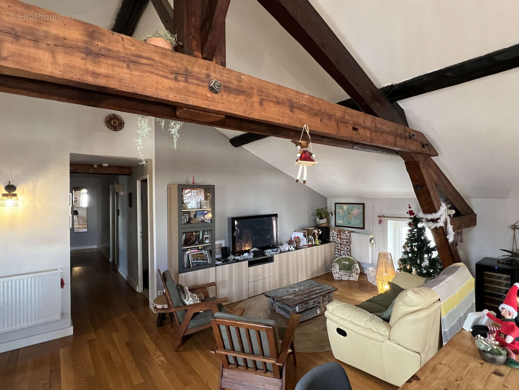 Appartement à SAINT-ETIENNE