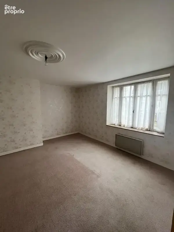 Maison 97 m² à Saint-Fraimbault  - photo 6
