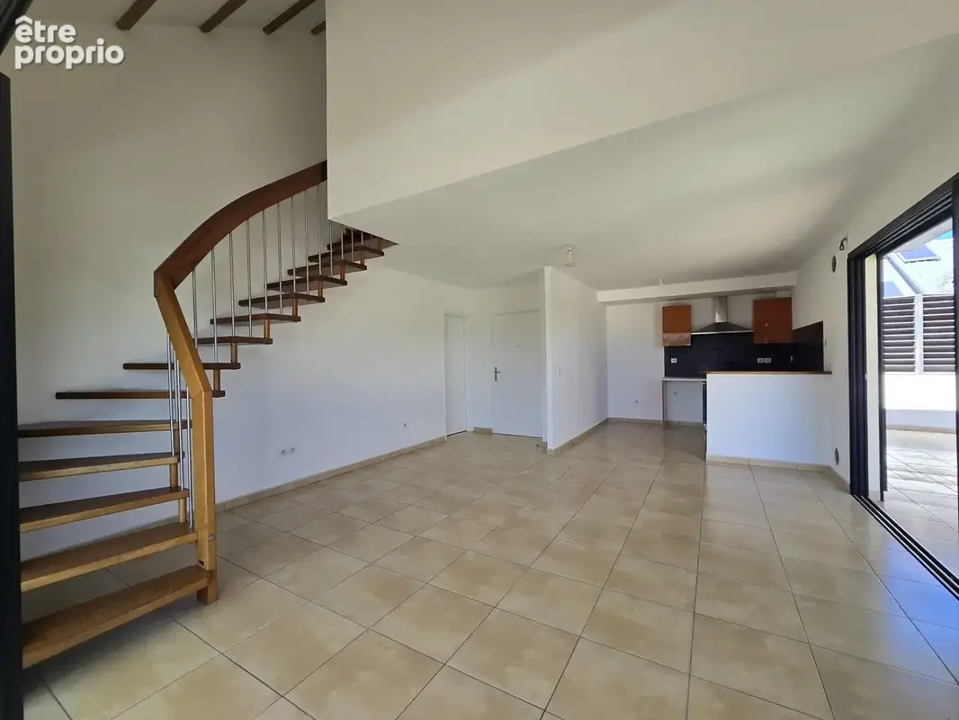 Appartement 75 m² à Le Tampon  - photo 6
