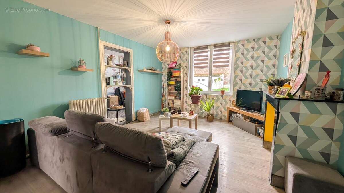 Maison à GOUZEAUCOURT