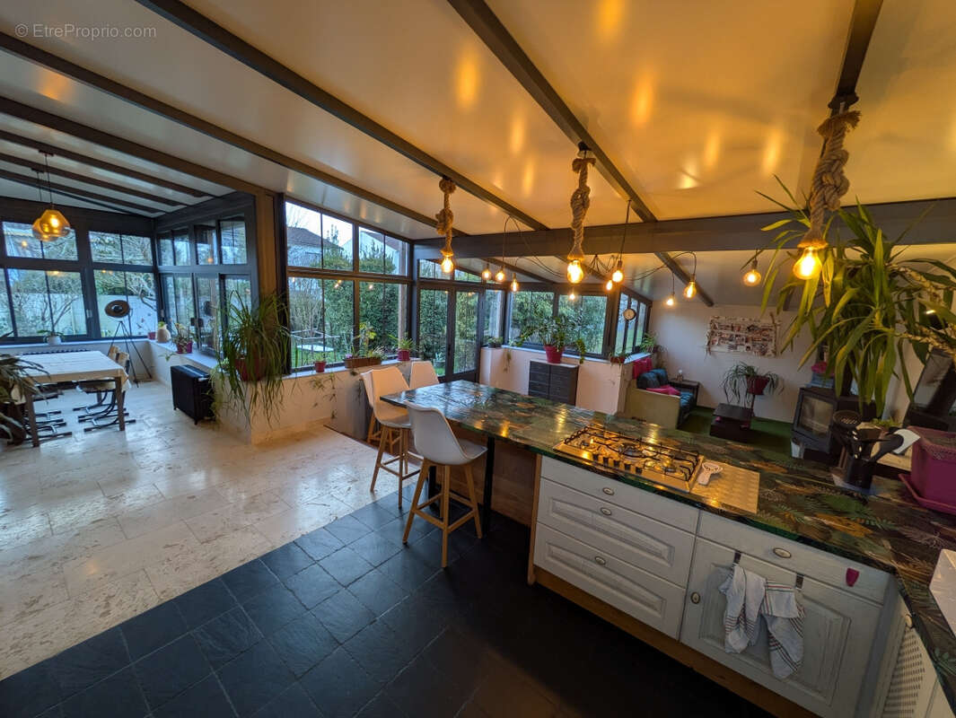 Maison à SAINTES
