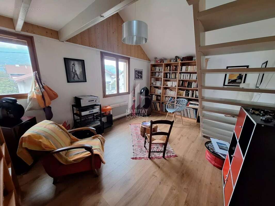 Appartement à FONTAINE