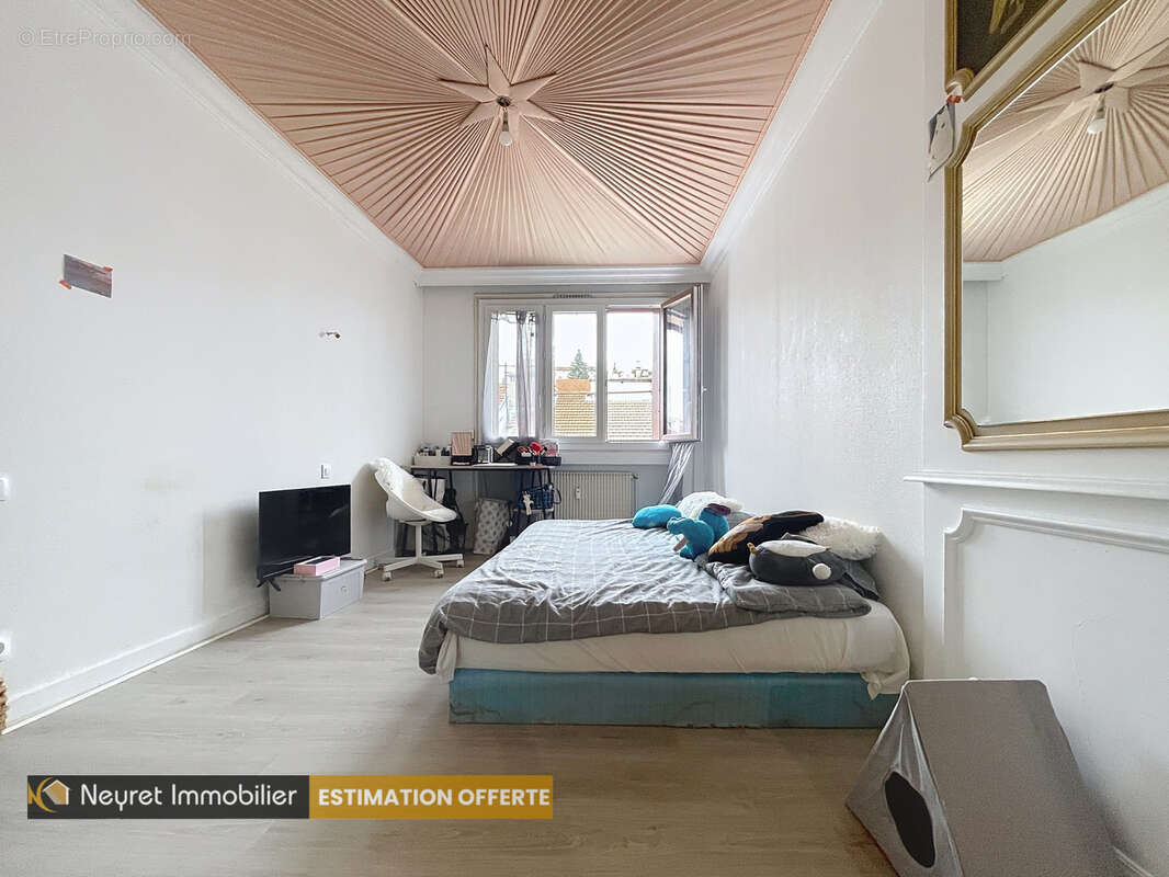 Appartement à SAINT-ETIENNE