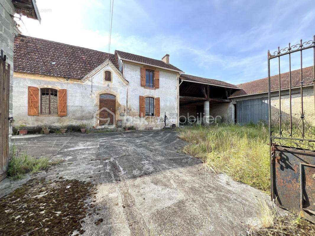Maison à MORLAAS