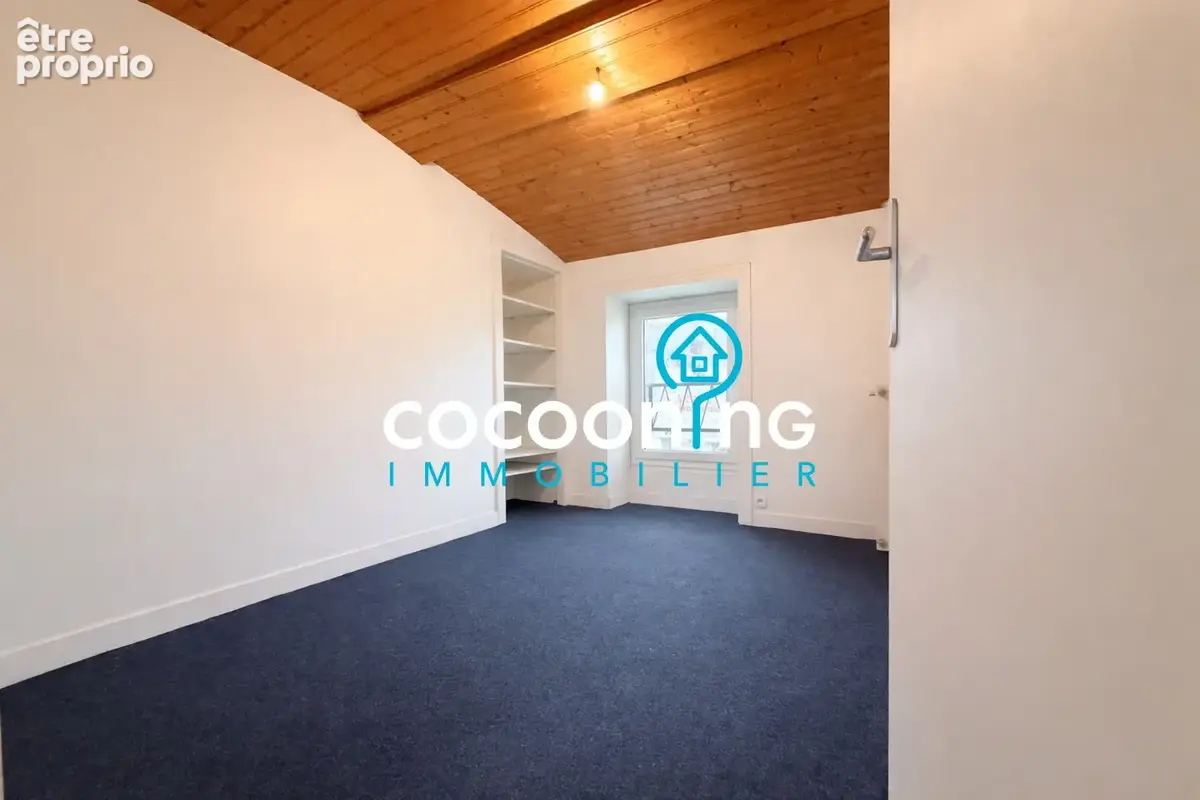 Maison en plein coeur de bourg - photo 8
