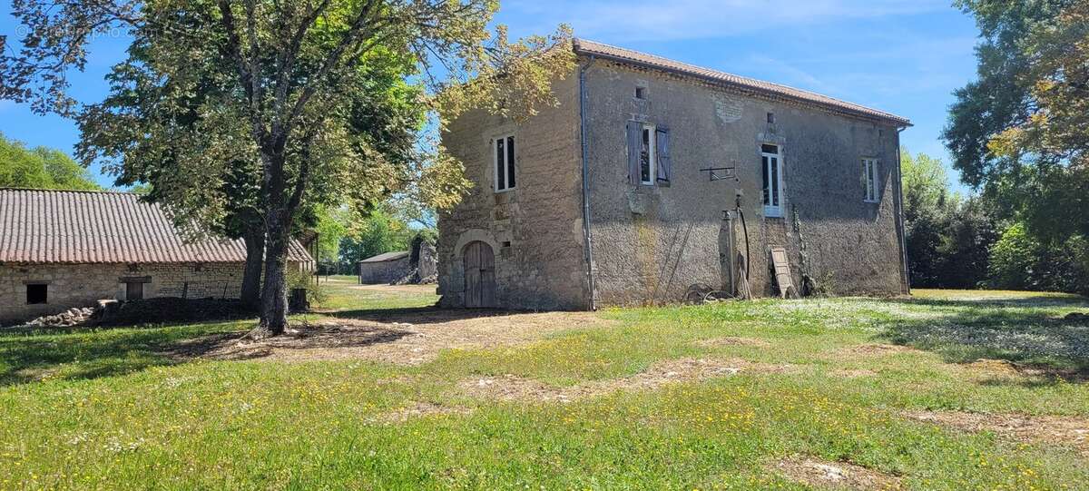 Maison à ROQUECOR