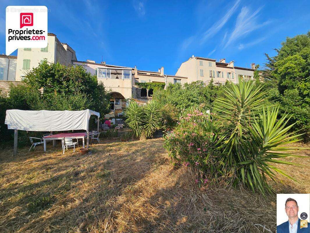 Maison à SAINT-CEZAIRE-SUR-SIAGNE