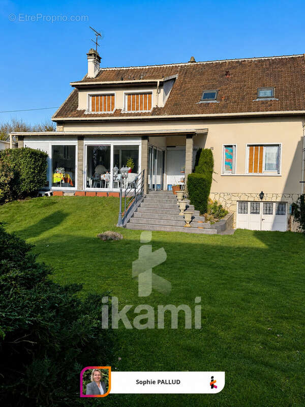 Spacieuse maison de ville - photo 2