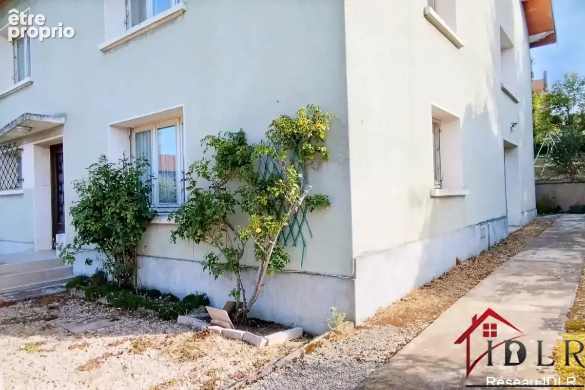 Maison six pièces 146 mètres carrés - photo 2