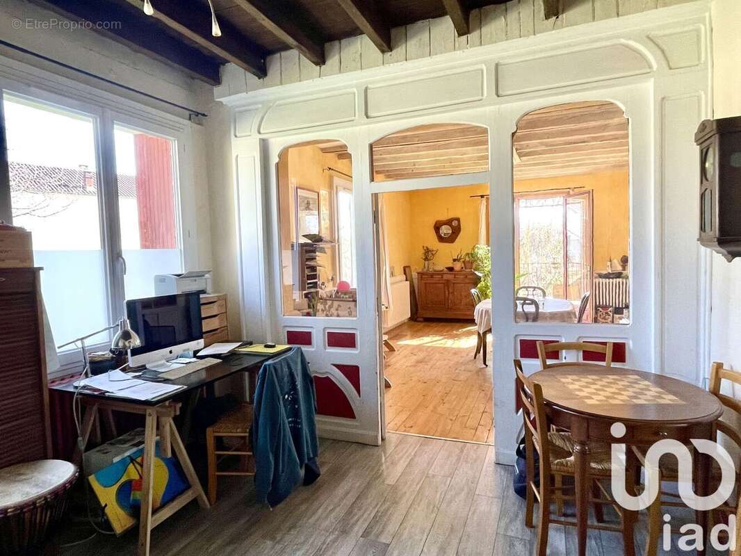 Maison 161 m² à Cahuzac-Sur-Vere  - photo 8