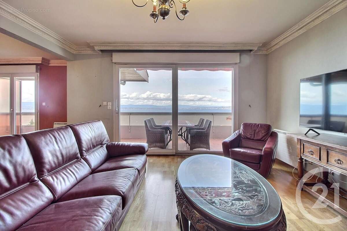 Appartement à EVIAN-LES-BAINS