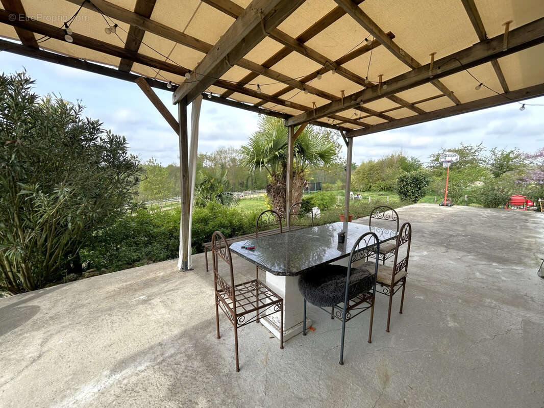 Maison à VILLARS-LES-DOMBES