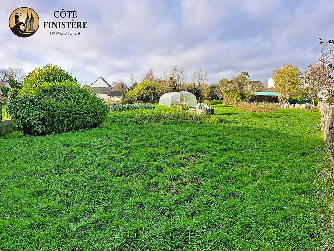 Terrain à LOCTUDY