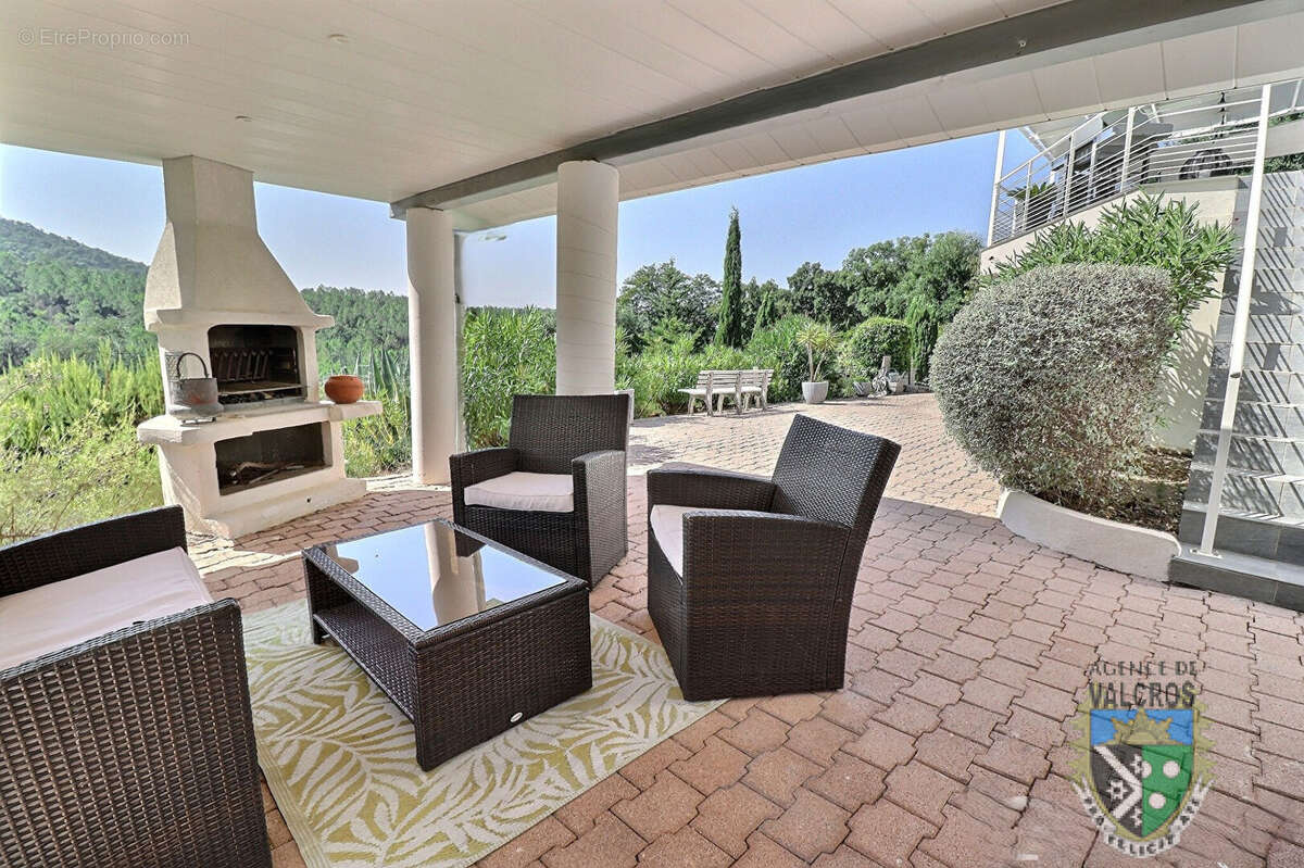 A vendre villa t 4 + t2 garage piscine vue degagee # mer et collines proche #golf de valcros - photo 8