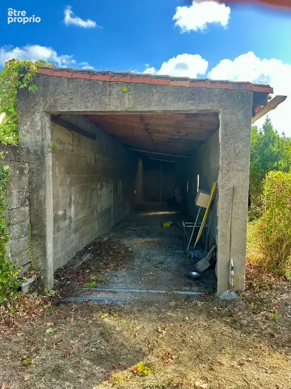 Maison de plain-pied avec jardin et plus de 80 m² de dépendances - photo 10
