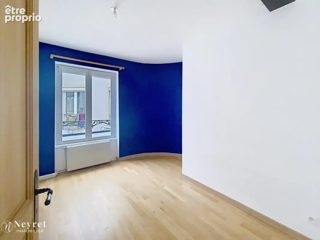 Appartement de type 3 - 85 m2 - 5ème étage - LYON 7 - Proche des quais - photo 9