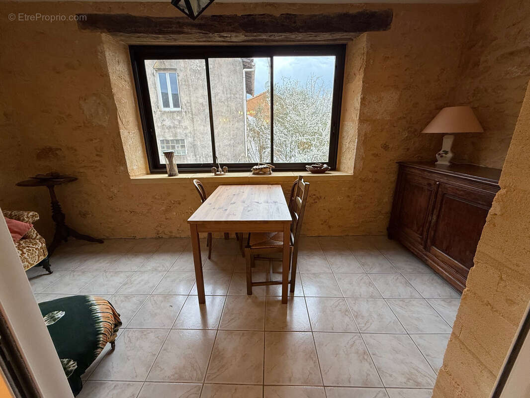 Maison à LACAPELLE-BIRON