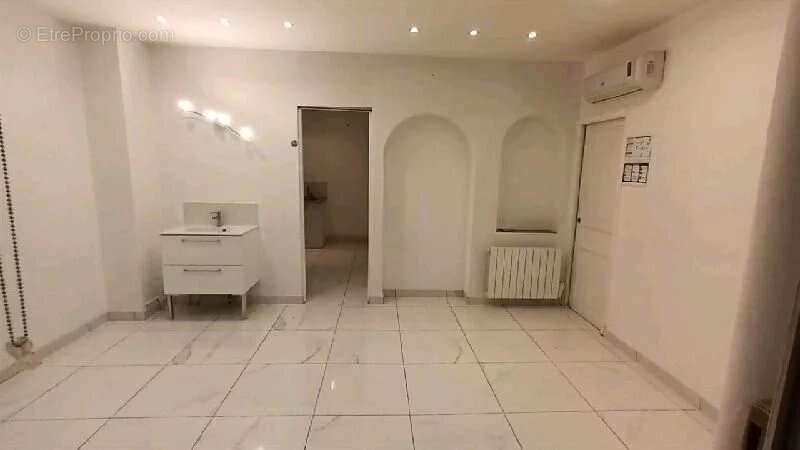 Maison à SAINTE-GENEVIEVE-DES-BOIS