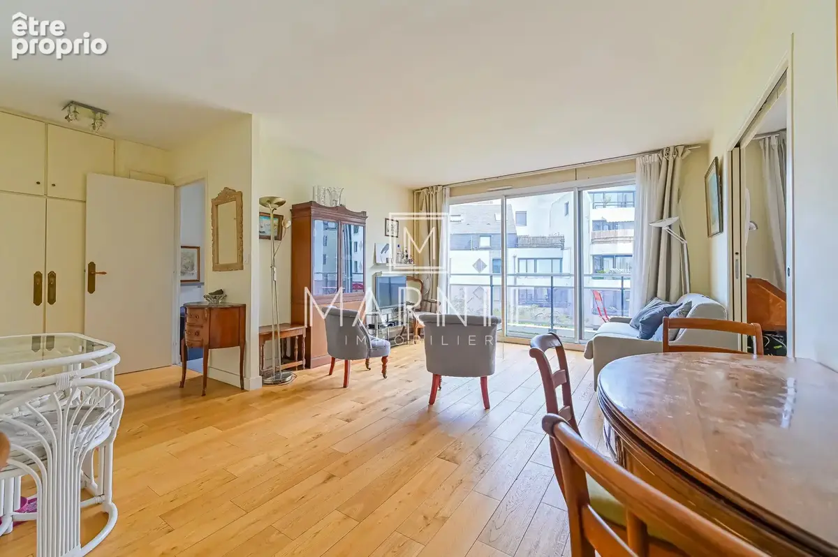 Appartement à PARIS-15E