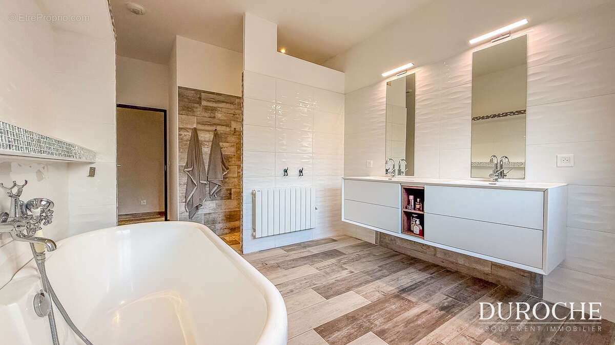 Maison à CASTILLON-DU-GARD