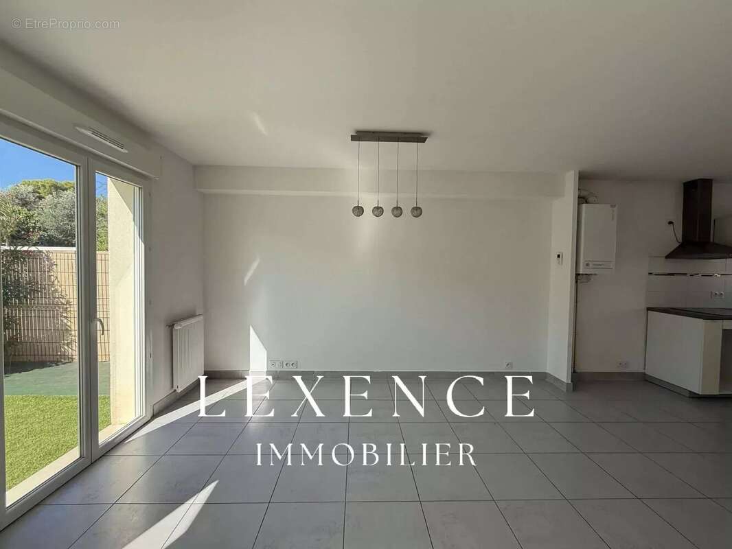 Maison à LA FARE-LES-OLIVIERS