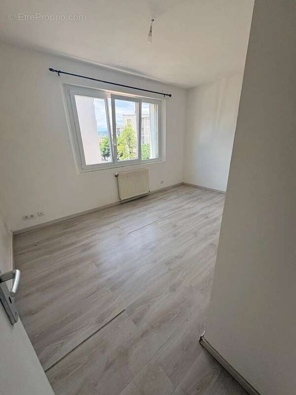 Appartement à BOURG-LES-VALENCE
