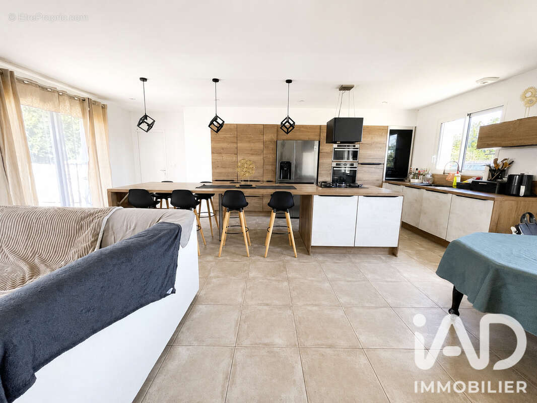 Maison 139 m² à Plou  - photo 3