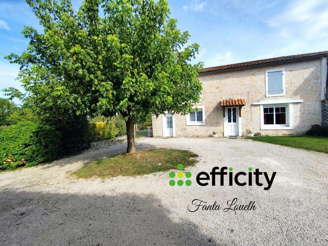 Maison à SAINT-HILAIRE-LA-PALUD