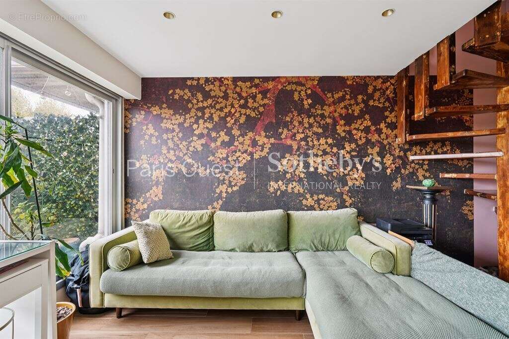 Appartement à NEUILLY-SUR-SEINE