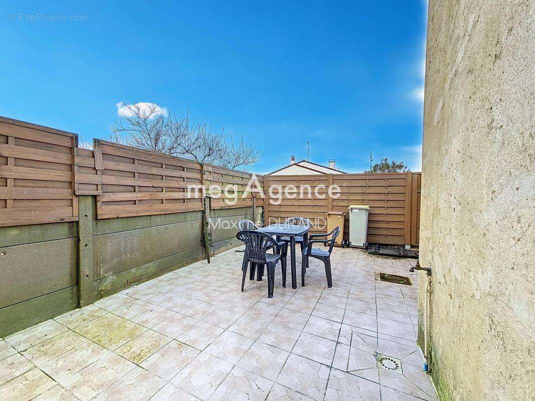 Maison à SAINT-CHRISTOPHE-DU-BOIS