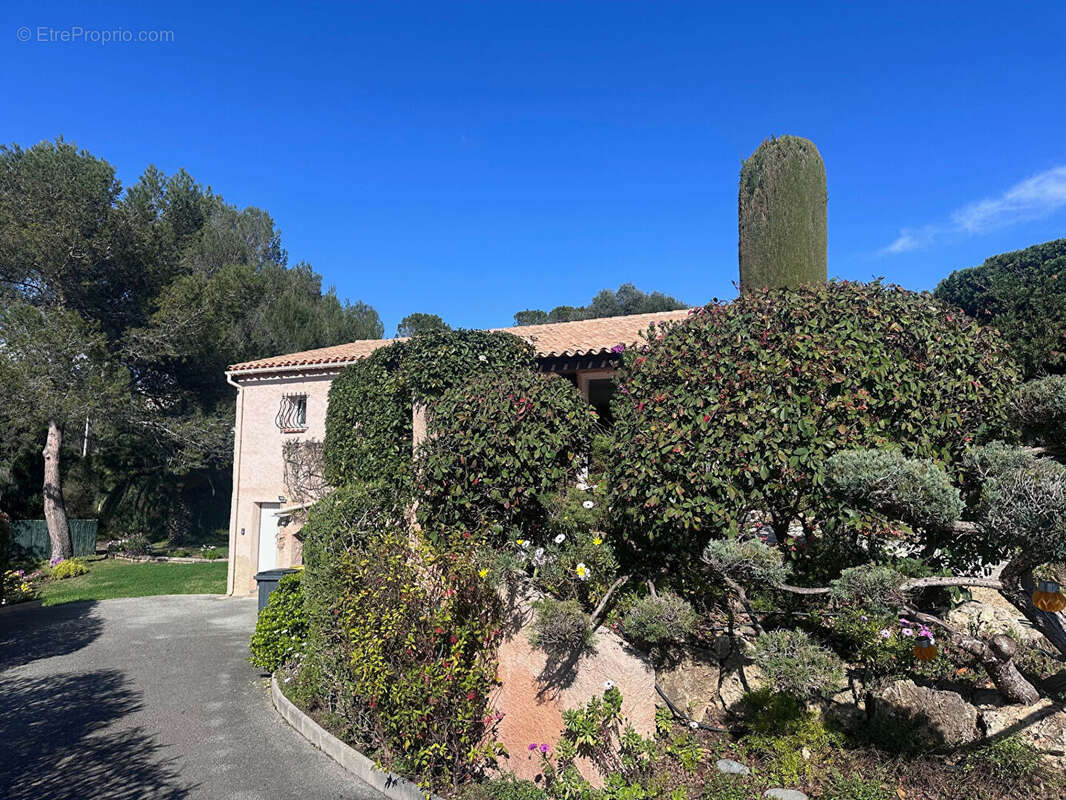 Maison à FREJUS