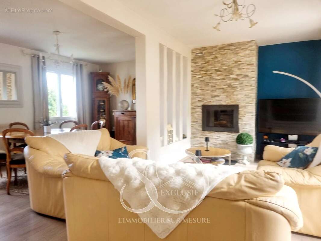 Maison à MEZIERES-SUR-SEINE