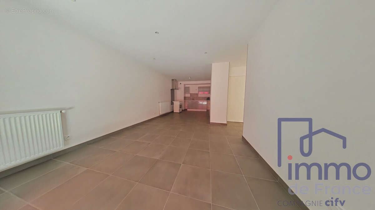 Appartement 63 m² à Saint-Etienne  - photo 3
