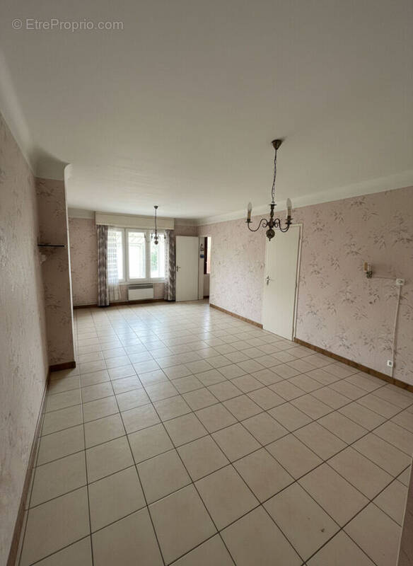 Maison à MONTIGNY-EN-GOHELLE