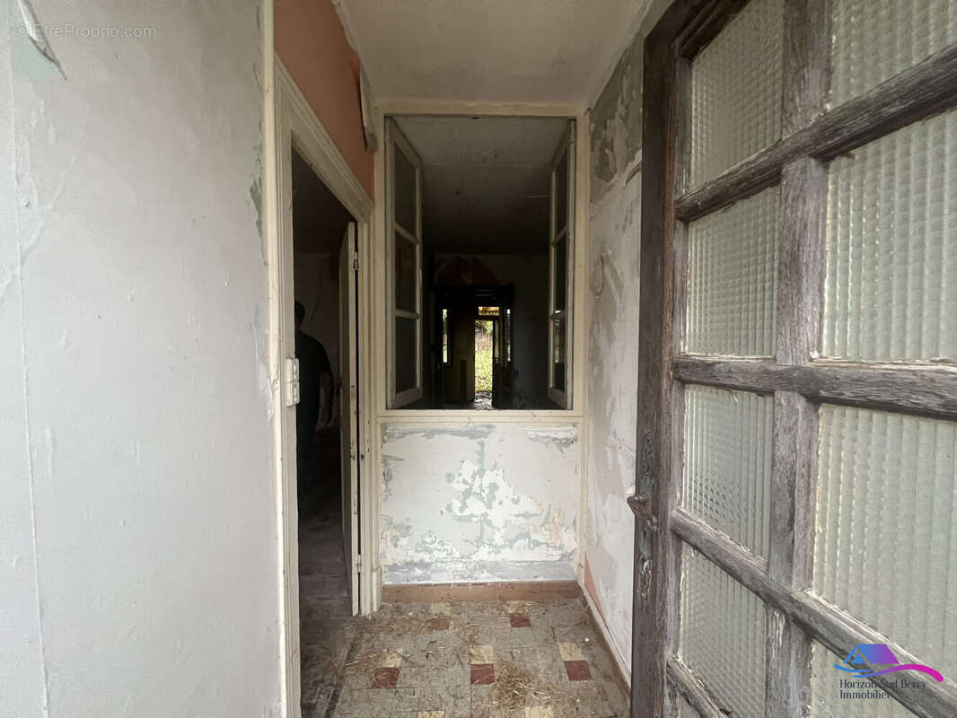 entrée maison - Maison à SIDIAILLES