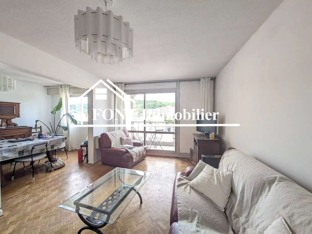 Saint-étienne, bergson,  t4 avec balcons, garage et parking - photo 2