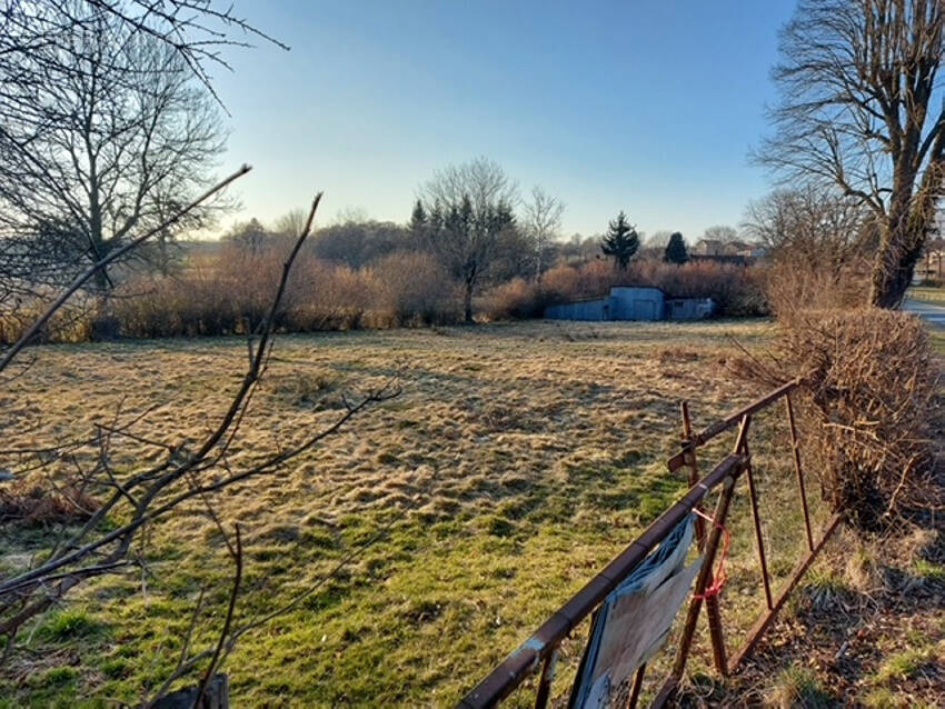 Terrain à SAINT-GEORGES-DE-MONS