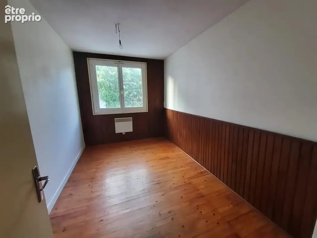 Tullins – T3 à rénover avec cave, 60 m², idéal investissement ou premier achat – 72 000 € - photo 2