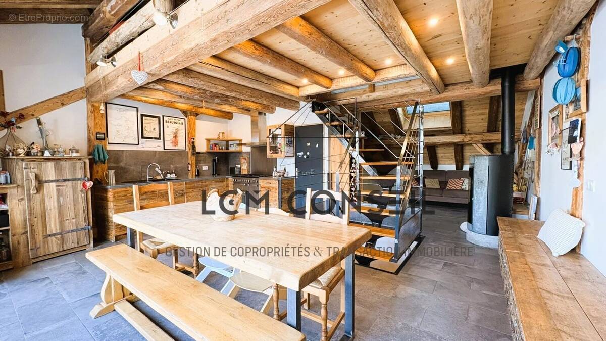 Maison à LES AVANCHERS-VALMOREL