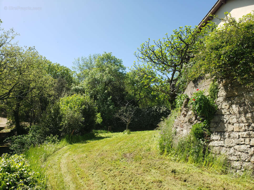 Terrain à LAMALOU-LES-BAINS