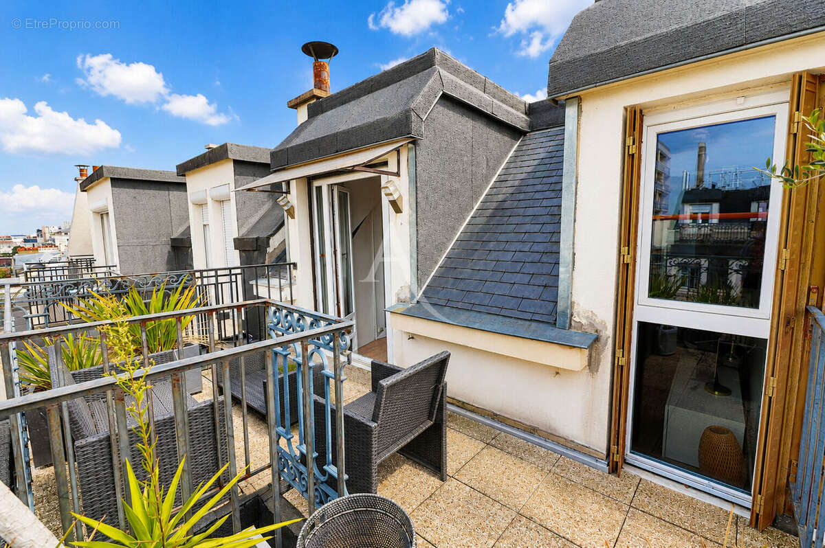 Appartement à PARIS-15E