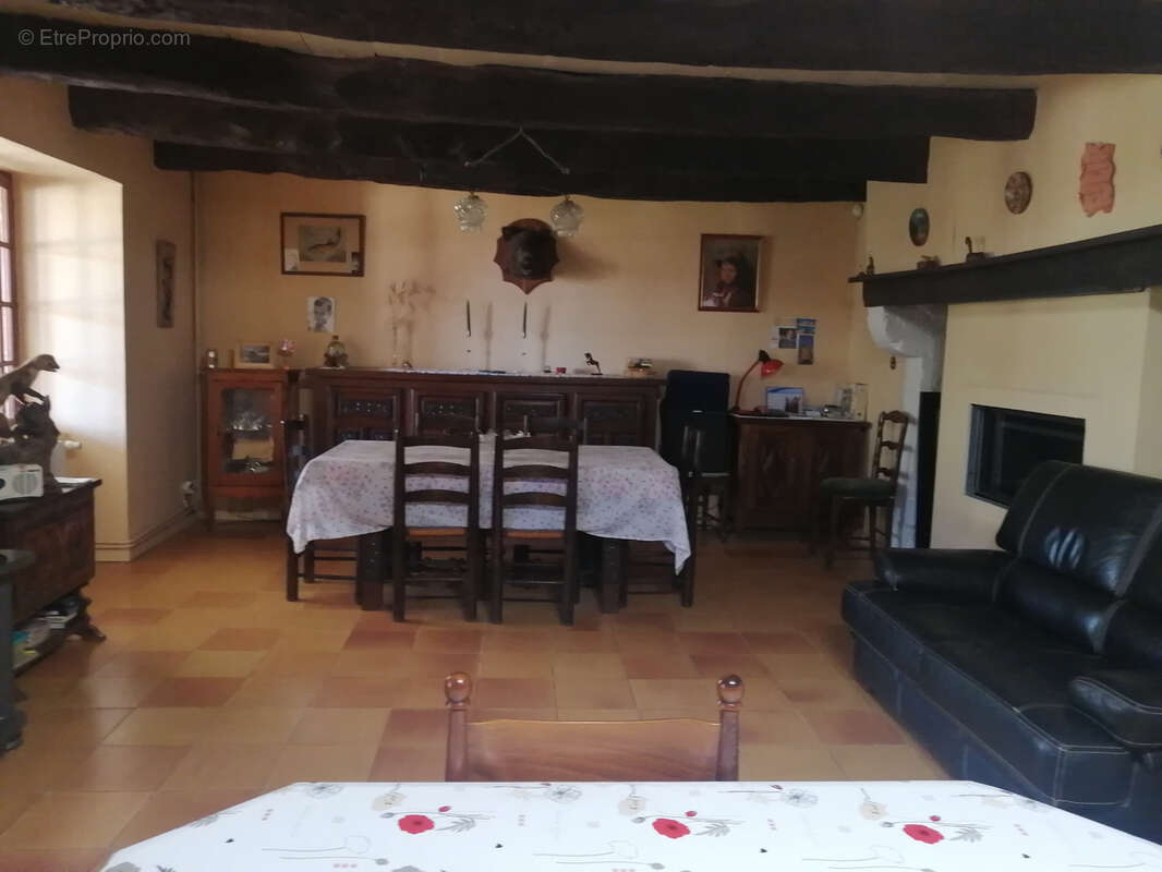 Authentique maison en pierre avec terrain et dépendances à Loubers (81) - photo 5