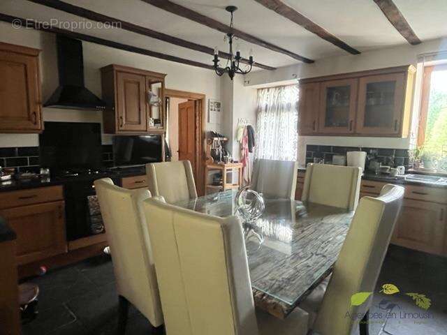 Maison à SAINT-HILAIRE-LES-COURBES