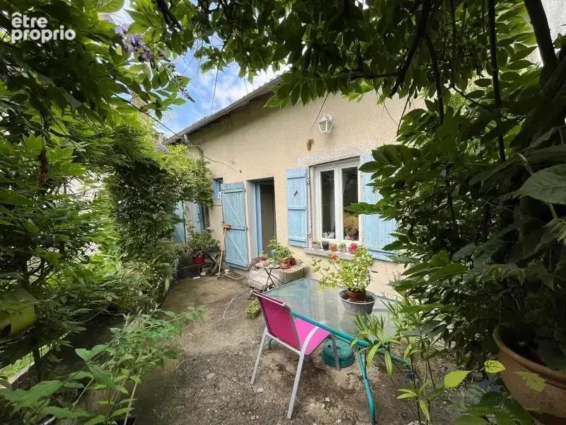 Photo Maison à Saint-Leonard-De-Noblat au prix de 196 000€