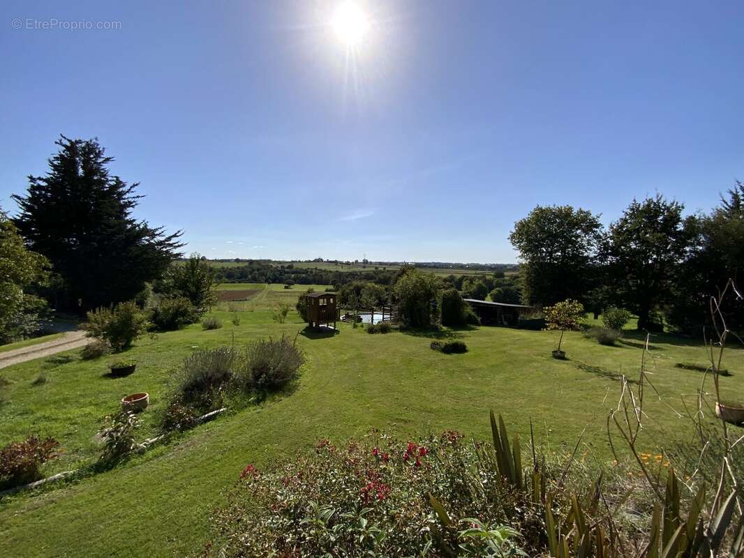 Maison à BAIN-DE-BRETAGNE
